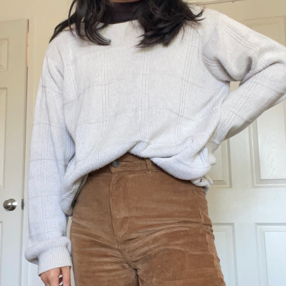 super cozy oversized taupe sweater, size m